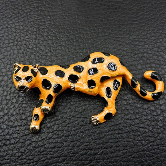 Spotted Yellow and Black Panther Golden Yellow & Black Spots Brooch Pin … - Picture 5 of 8